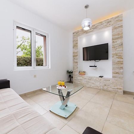 Paunovic Apartments Tivat Exterior foto
