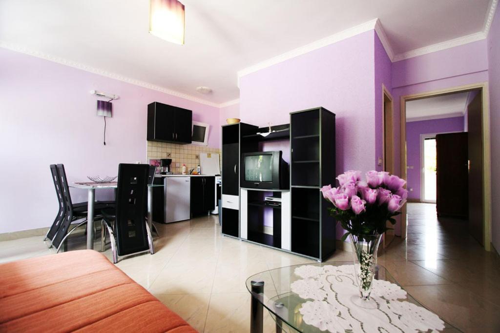 Paunovic Apartments Tivat Zimmer foto