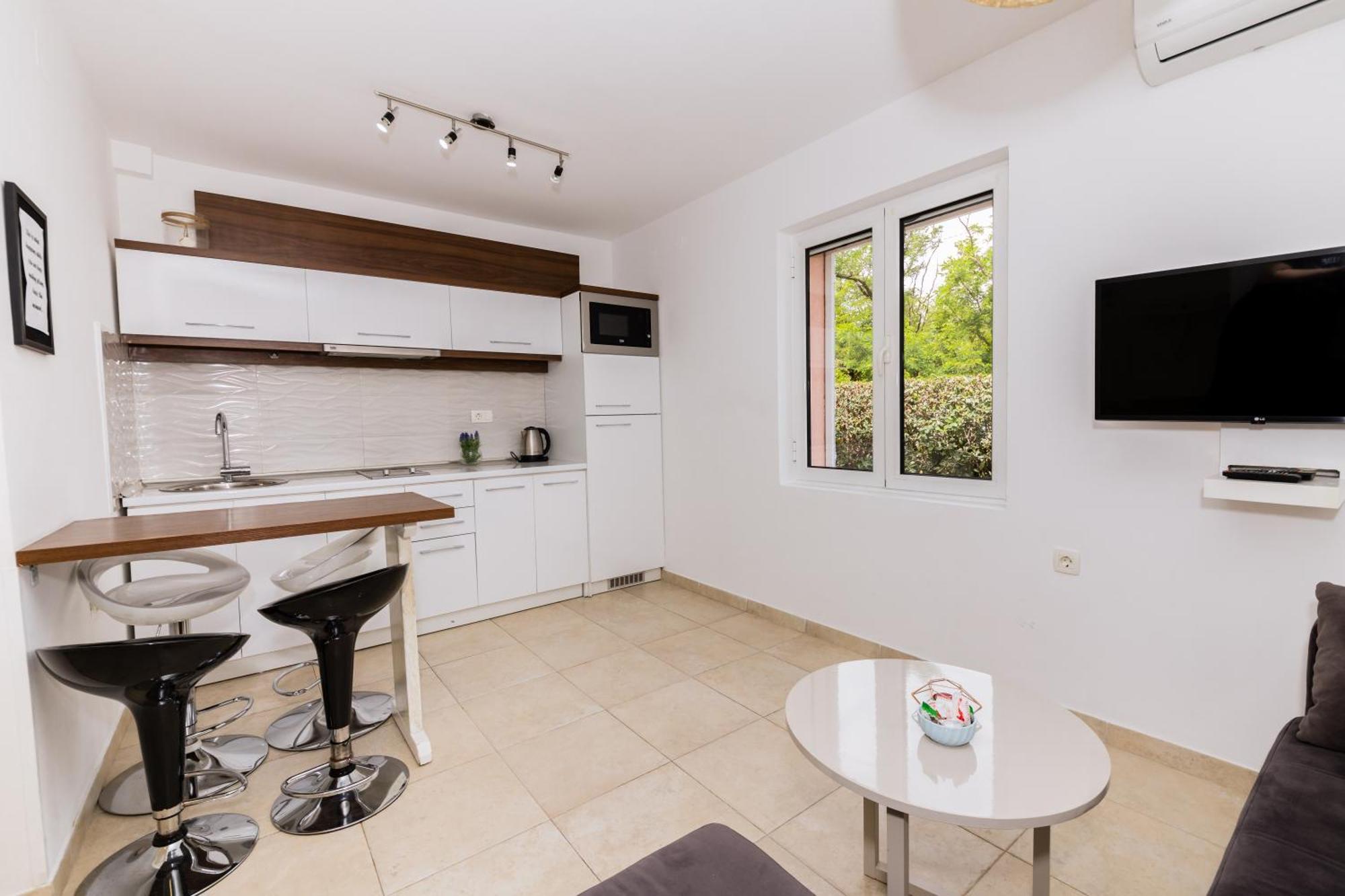 Paunovic Apartments Tivat Exterior foto