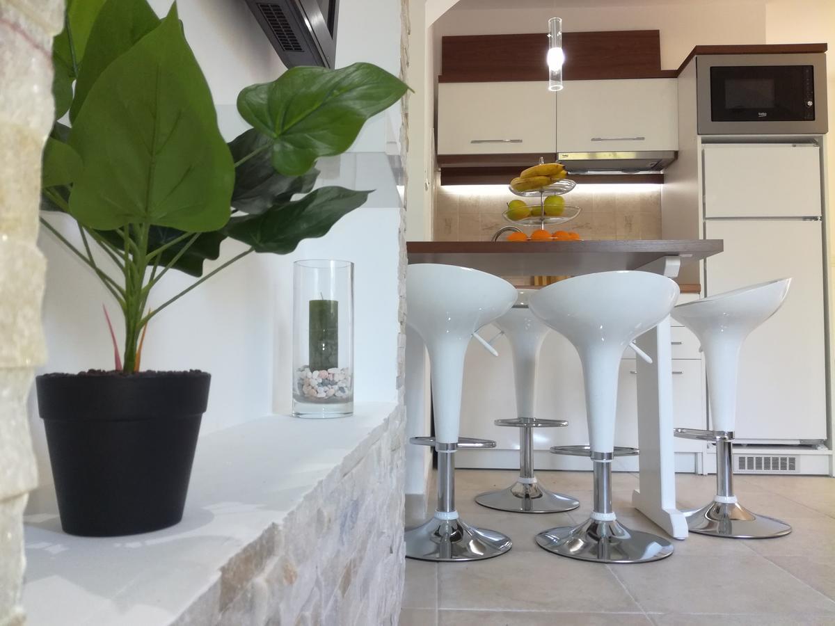 Paunovic Apartments Tivat Exterior foto