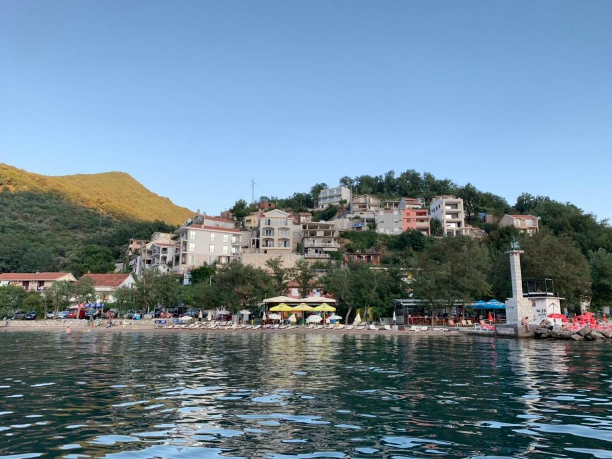 Paunovic Apartments Tivat Exterior foto